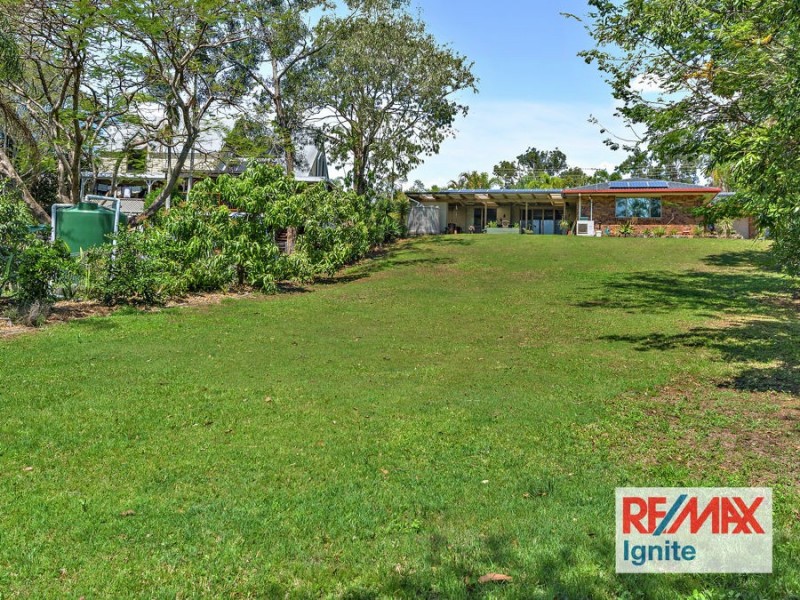 154 College Road, Karana Downs QLD 4306