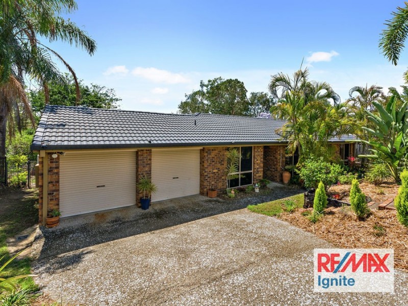 154 College Road, Karana Downs QLD 4306