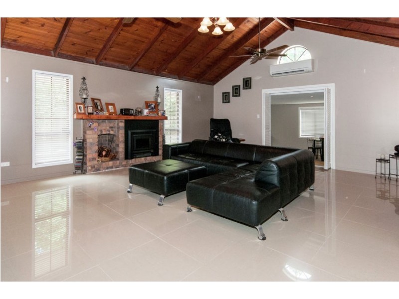 87 South Queensborough Parade, Karalee QLD 4306