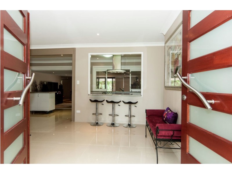 87 South Queensborough Parade, Karalee QLD 4306