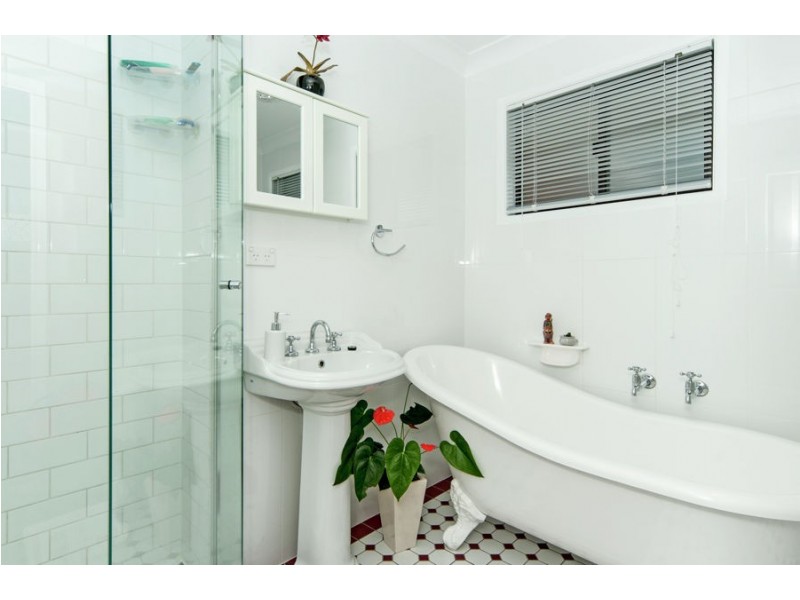 87 South Queensborough Parade, Karalee QLD 4306