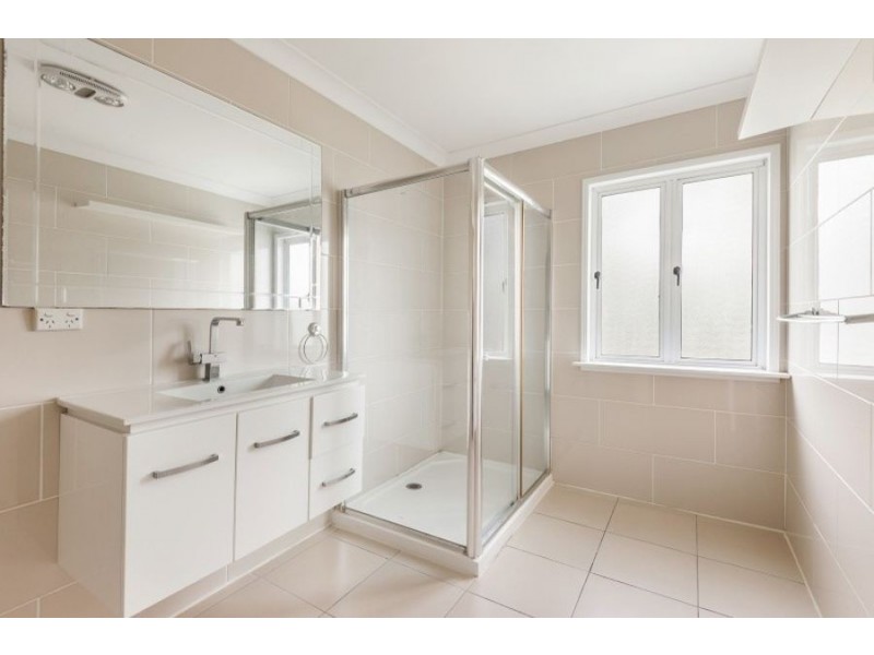 27 STEPHENSON STREET, Oxley QLD 4075