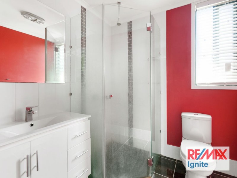 9 Trephina Close, Riverhills QLD 4074