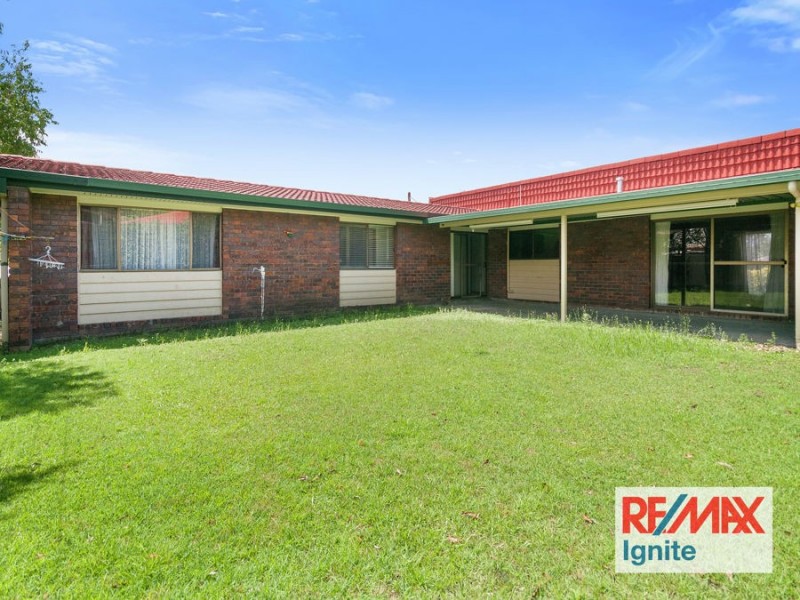 9 Trephina Close, Riverhills QLD 4074