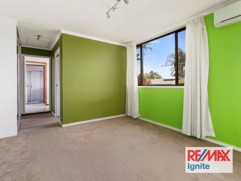 9 Trephina Close, Riverhills QLD 4074