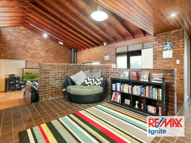 8 Lyndon Way, Karalee QLD 4306