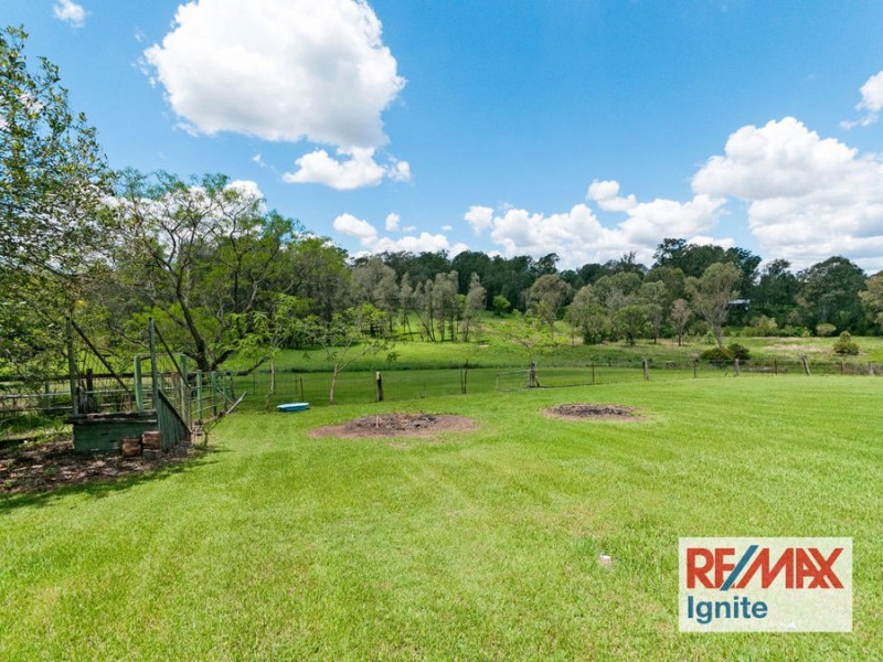 8 Lyndon Way, Karalee QLD 4306