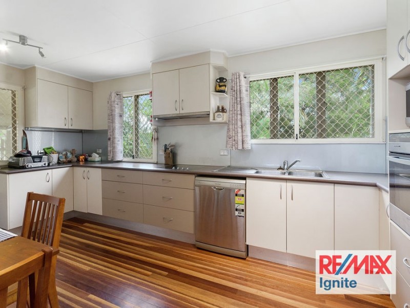 1 Cross Street, Raceview QLD 4305