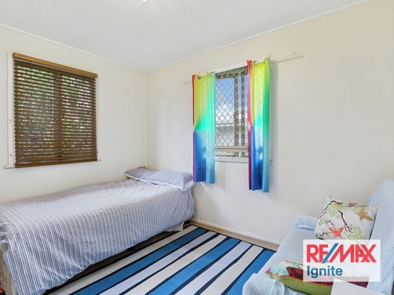 1 Cross Street, Raceview QLD 4305