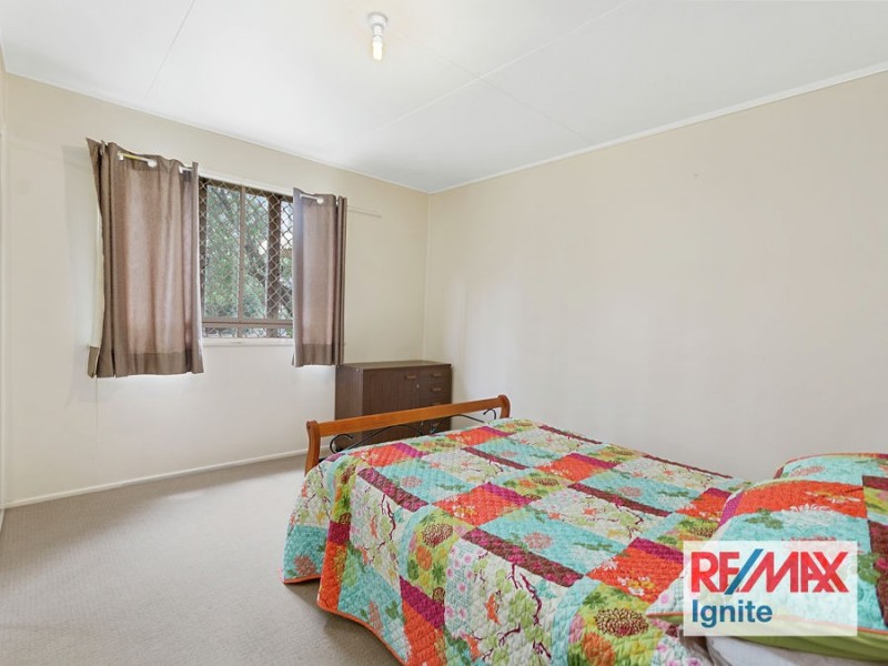 1 Cross Street, Raceview QLD 4305