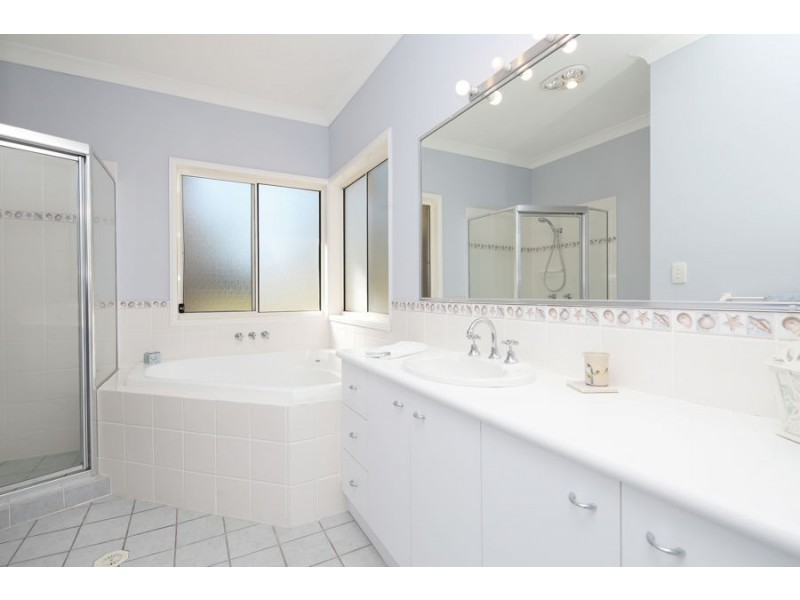 33-35 Sovereign Strait, Karalee QLD 4306