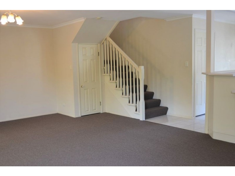 6/1 Abel Smith Crescent, Mount Ommaney QLD 4074