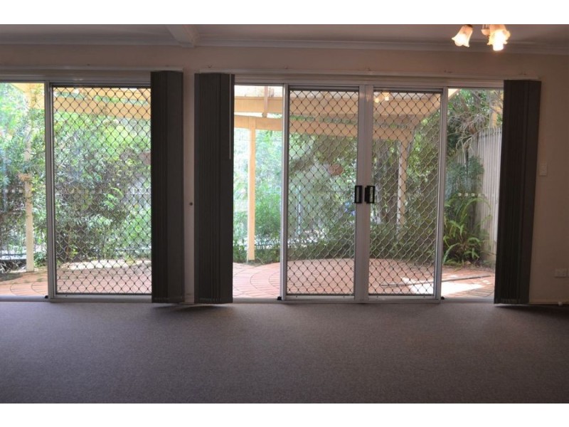 6/1 Abel Smith Crescent, Mount Ommaney QLD 4074