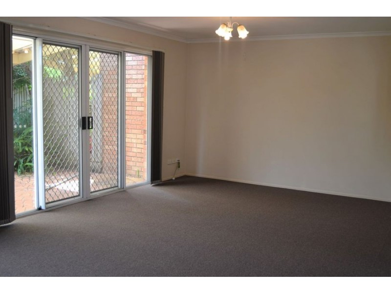 6/1 Abel Smith Crescent, Mount Ommaney QLD 4074