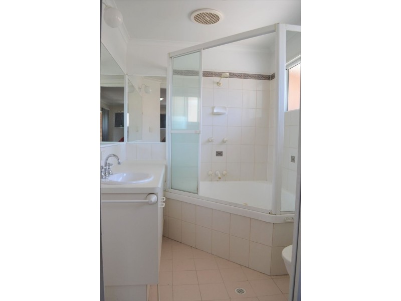 6/1 Abel Smith Crescent, Mount Ommaney QLD 4074