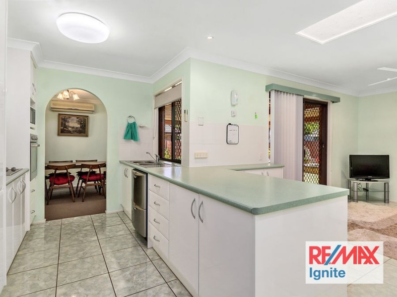 19 LODDON STREET, Riverhills QLD 4074