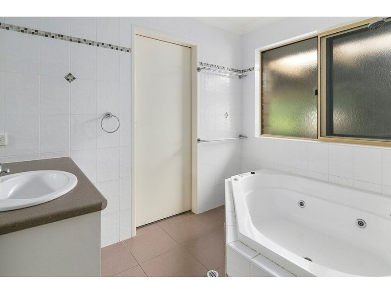 14 Queensborough Parade, Karalee QLD 4306