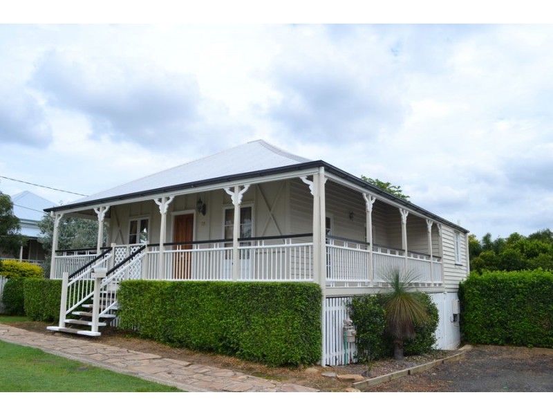 38 Cribb Street, Sadliers Crossing QLD 4305