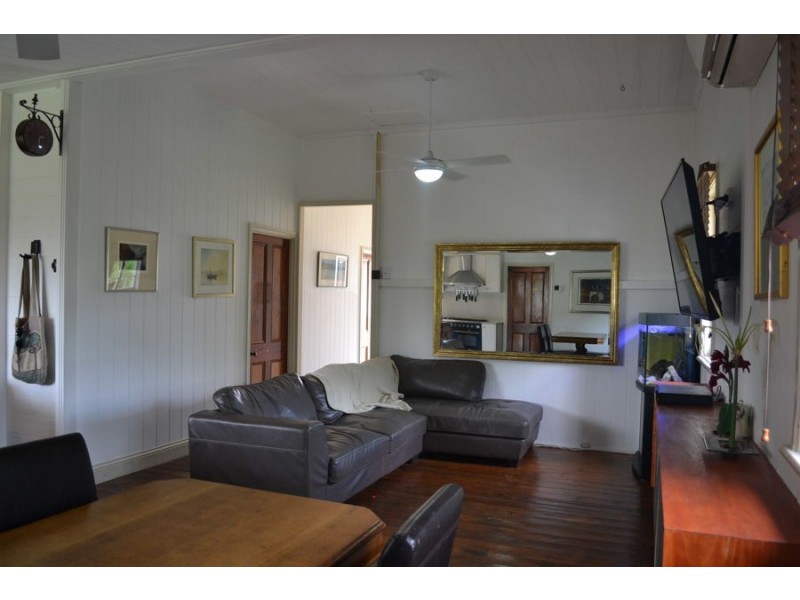 38 Cribb Street, Sadliers Crossing QLD 4305