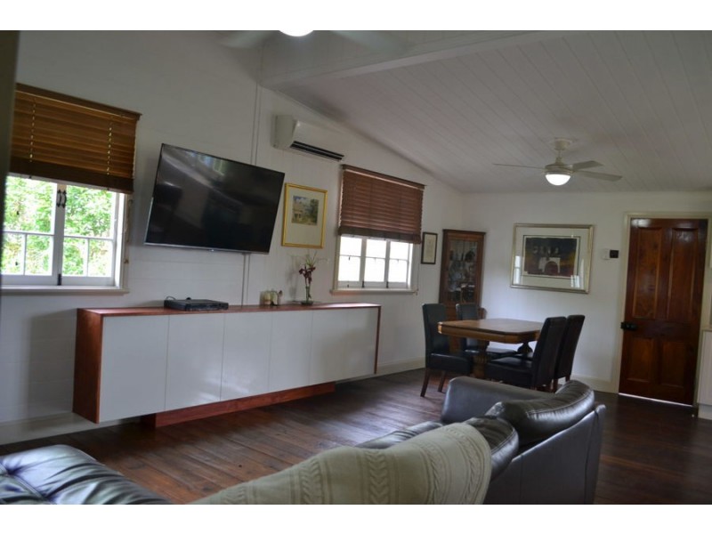 38 Cribb Street, Sadliers Crossing QLD 4305