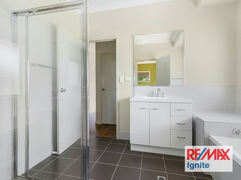 34 Queensborough Parade, Karalee QLD 4306