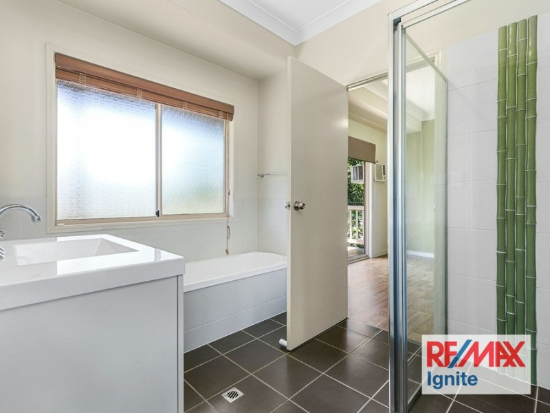 34 Queensborough Parade, Karalee QLD 4306