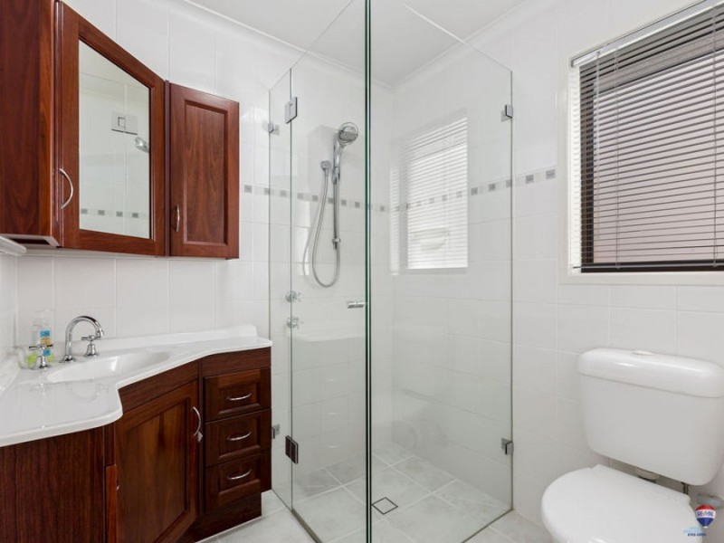 9 Apunya Close, Riverhills QLD 4074