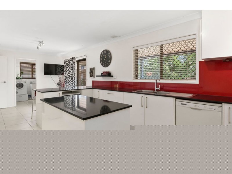 10 Edinglassie Street, Seventeen Mile Rocks QLD 4073