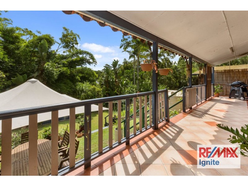 10 Edinglassie Street, Seventeen Mile Rocks QLD 4073