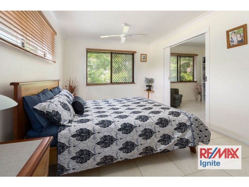 10 Edinglassie Street, Seventeen Mile Rocks QLD 4073