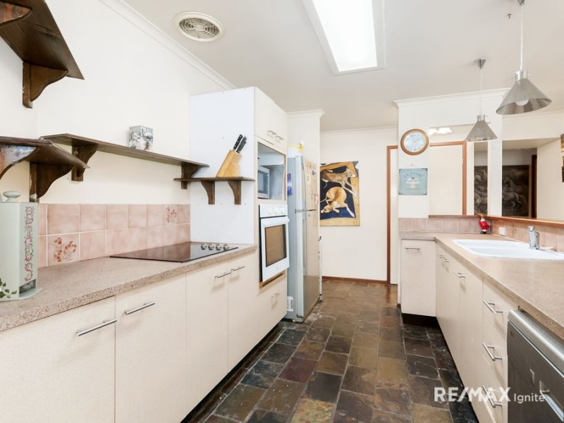 4 Koonawarra Court, Karana Downs QLD 4306