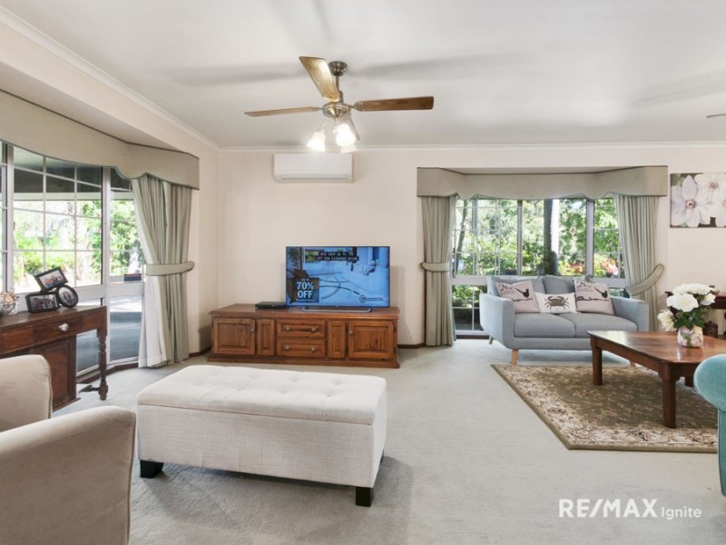 4 Koonawarra Court, Karana Downs QLD 4306