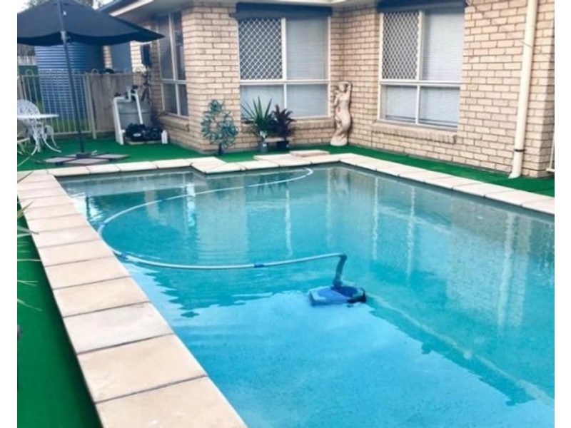 18 Paton Crescent, Forest Lake QLD 4078