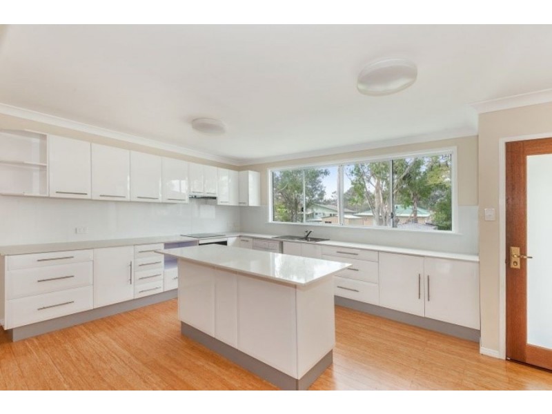 27 STEPHENSON STREET, Oxley QLD 4075