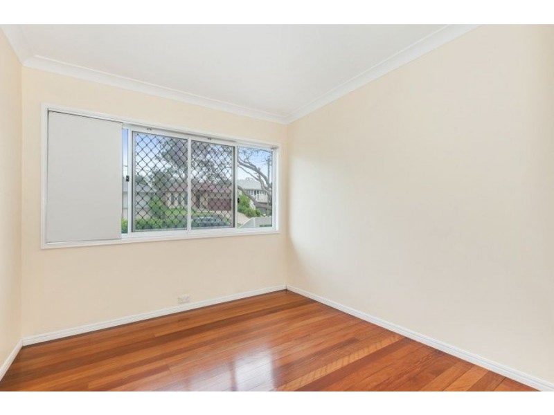 27 STEPHENSON STREET, Oxley QLD 4075