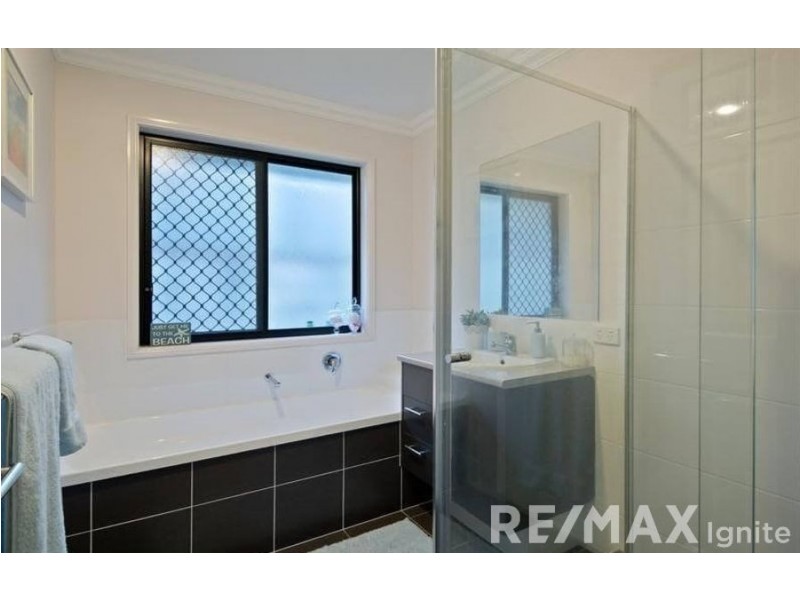 34 Burns Circuit, Augustine Heights QLD 4300