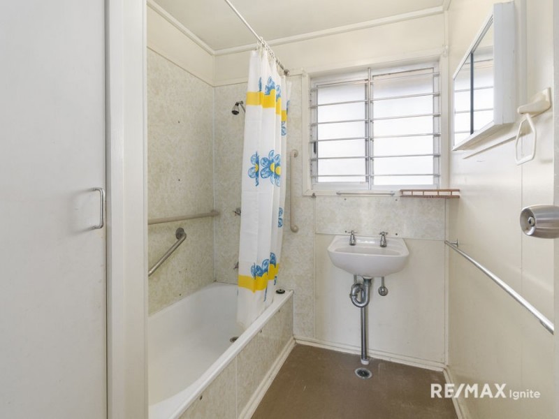 35 Flinders St, Redbank Plains QLD 4301