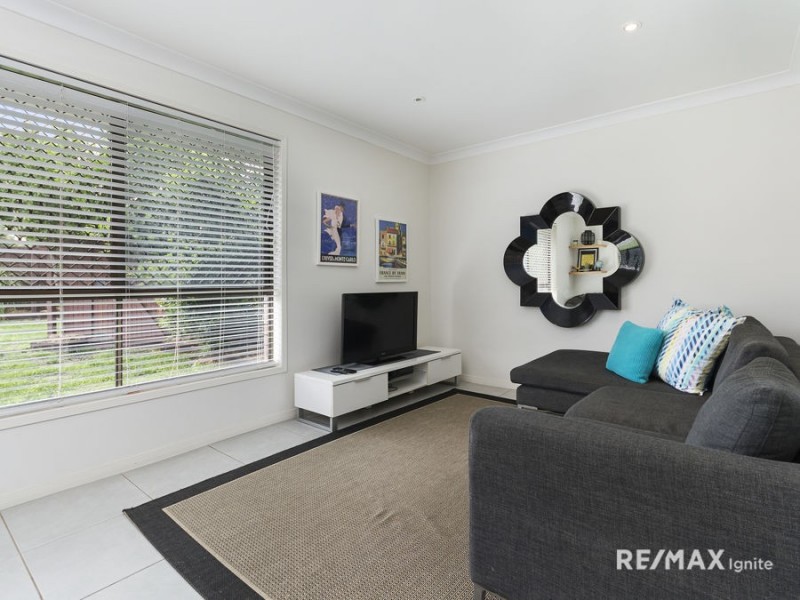 2 Tigris Street, Riverhills QLD 4074