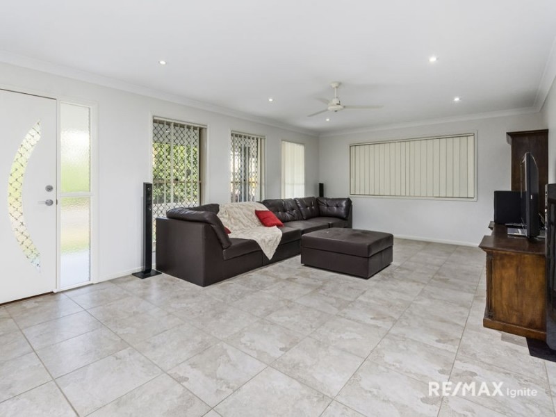 6 Eugene Street, Bellbird Park QLD 4300
