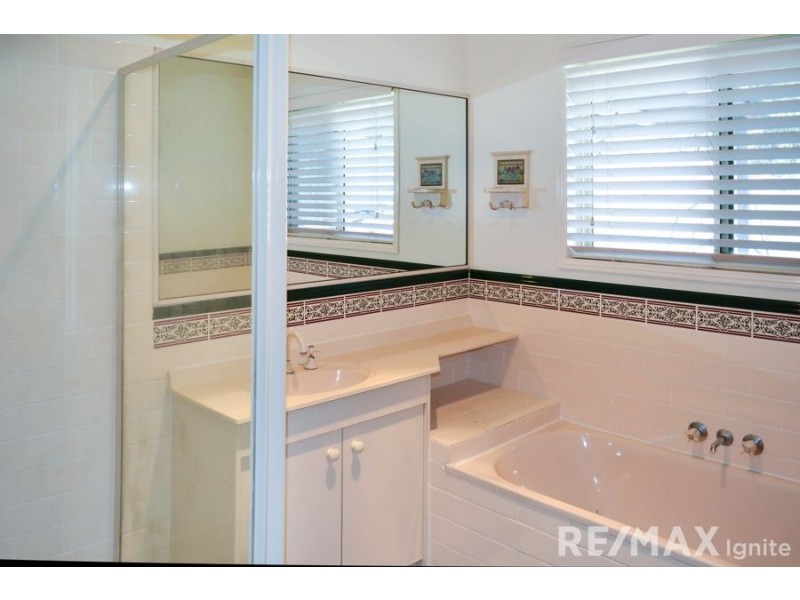 13 Scarlet Place, Forest Lake QLD 4078