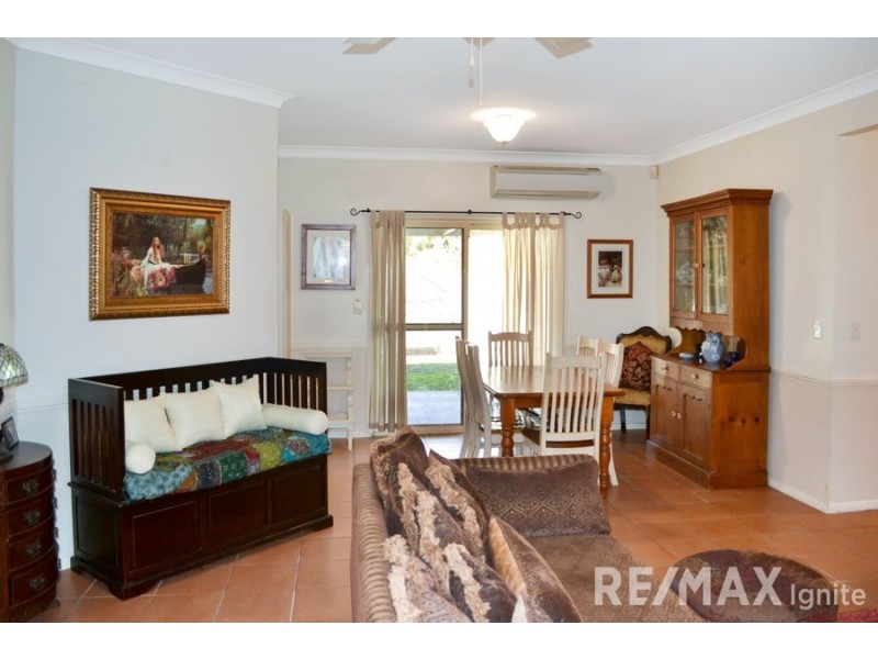 13 Scarlet Place, Forest Lake QLD 4078