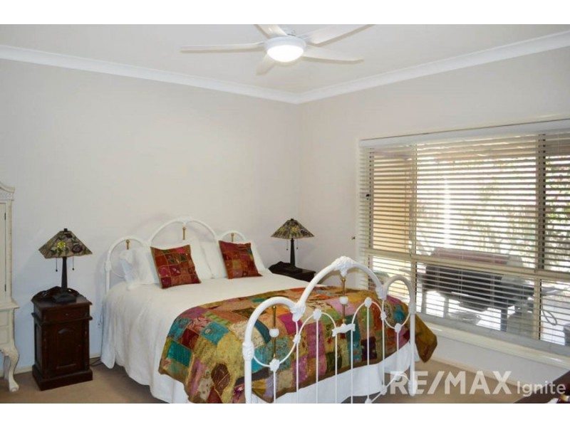 13 Scarlet Place, Forest Lake QLD 4078