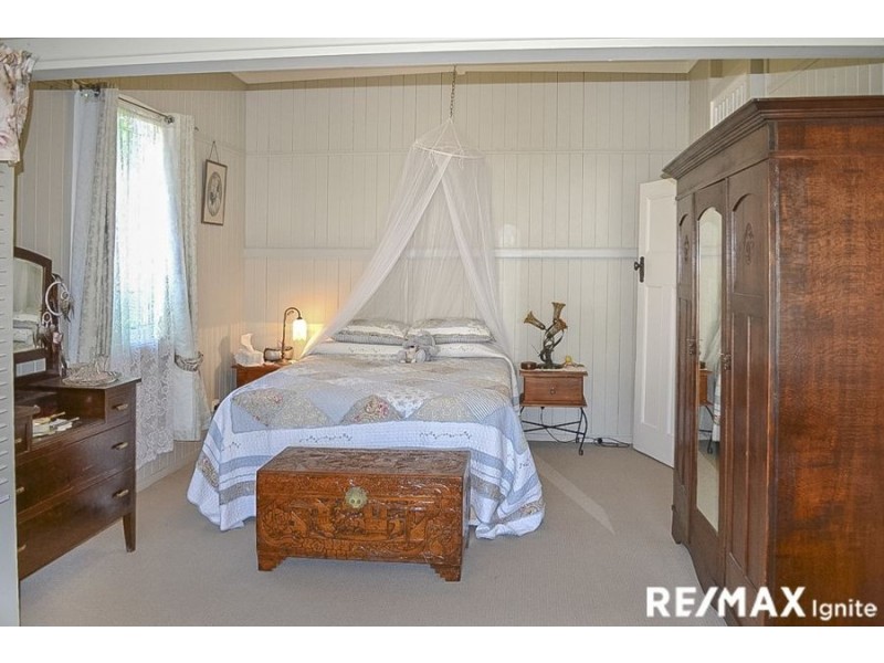 33 Cribb St, Sadliers Crossing QLD 4305