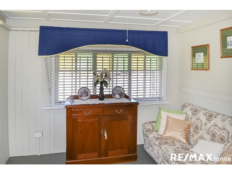 33 Cribb St, Sadliers Crossing QLD 4305
