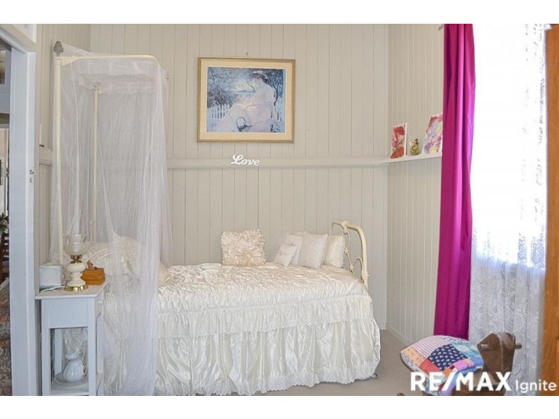 33 Cribb St, Sadliers Crossing QLD 4305