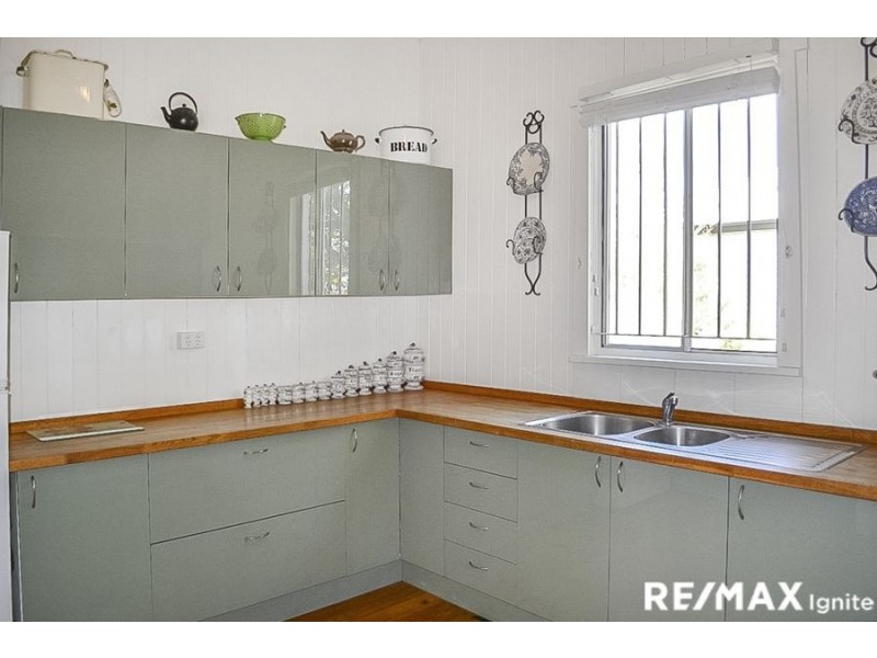 33 Cribb St, Sadliers Crossing QLD 4305