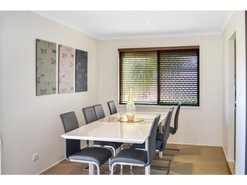 24 Loddon Street, Riverhills QLD 4074