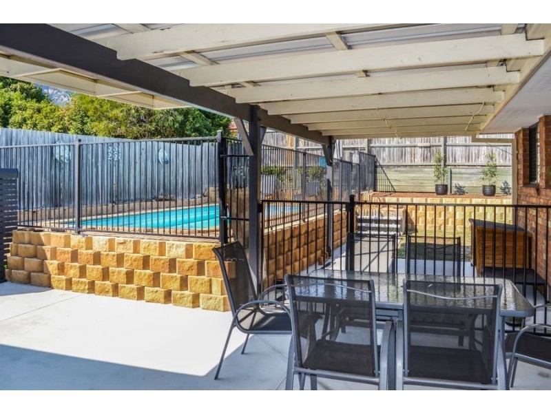 24 Loddon Street, Riverhills QLD 4074