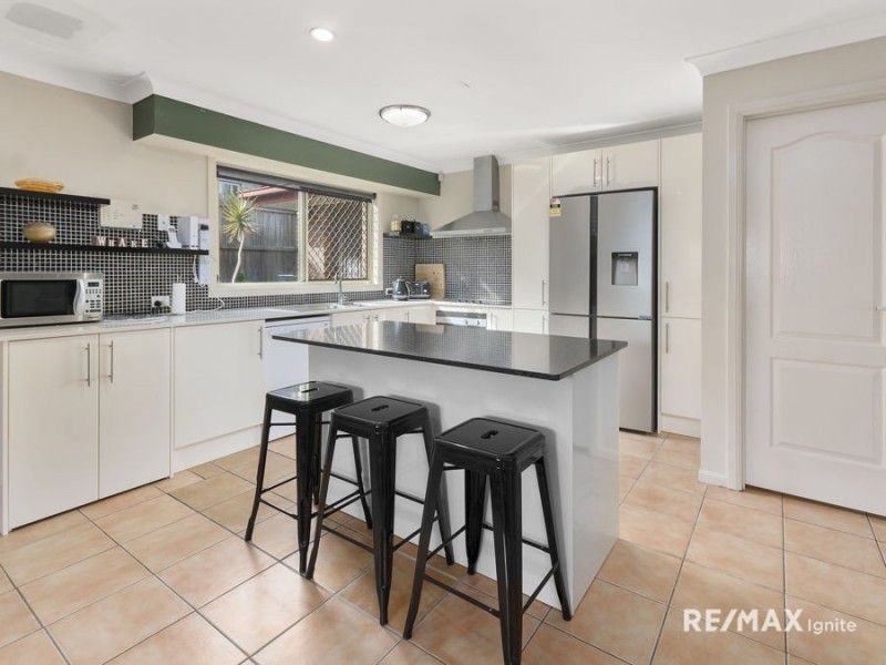 47 Pintail Crescent, Forest Lake QLD 4078