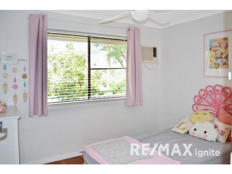 24 Macfarlane, Riverhills QLD 4074
